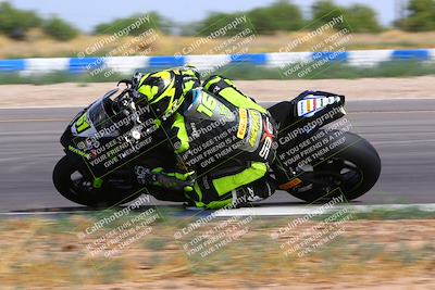 media/Apr-30-2023-CRA (Sun) [[020fcf5d43]]/Race 11-600 Expert Superbike/